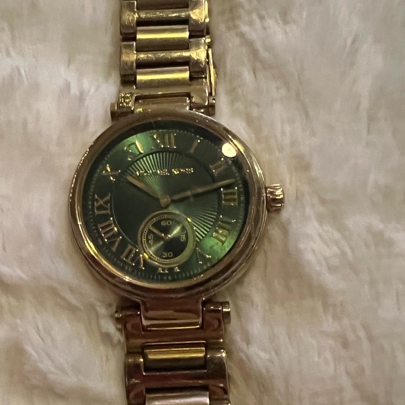Michael Kors Skylar watch - Picture 2 of 3